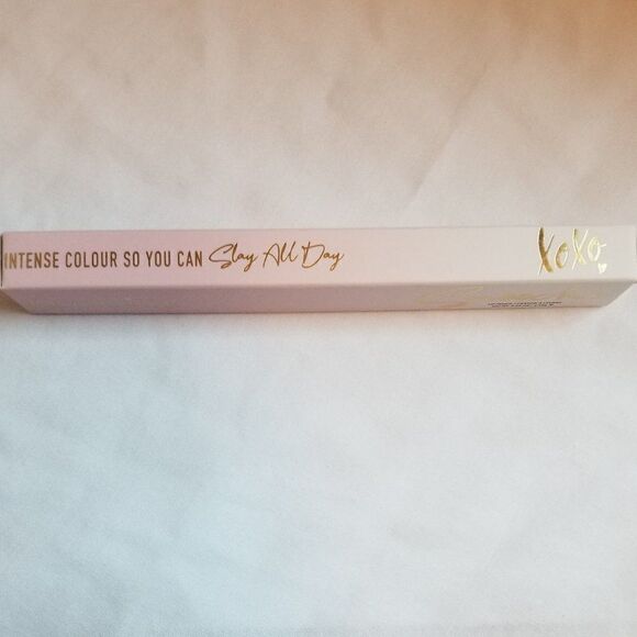 P.Louise Sharpenable Lip Liner in No Secrets - Picture 4 of 11